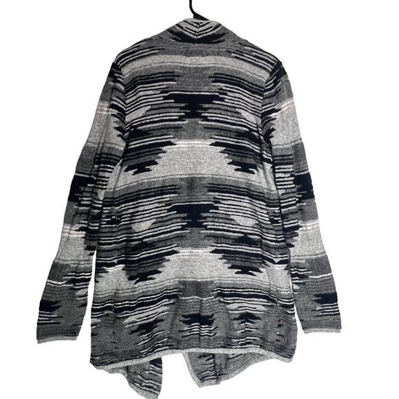 4 for $20 Lucky Brand Aztec Long Cardigan Size Medium - Picture 5 of 13